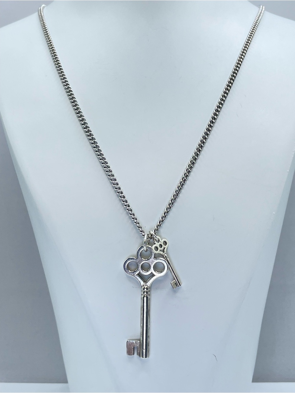 925 Sterling Silver Double Skeleton Key Charm Necklace Vintage Style